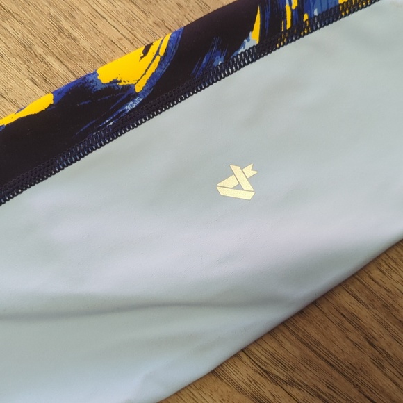 Four laps size medium new without tags leggings - Picture 3 of 4